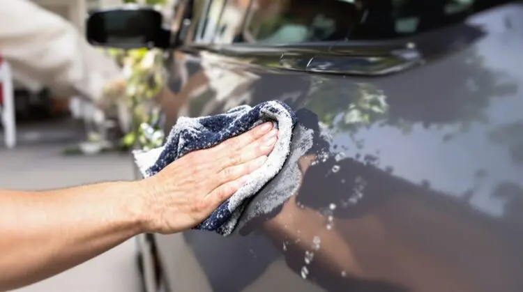 comment enlever de la resine de pin